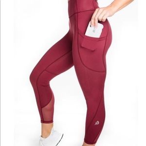 P’tula Crystal 25” legging in Port Red Wine